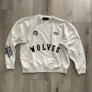 Darc Sport “Wolves” Crewneck – Clean & Classic 🐺 - Size Large